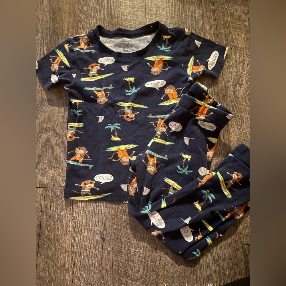 Carters 4t pajama set